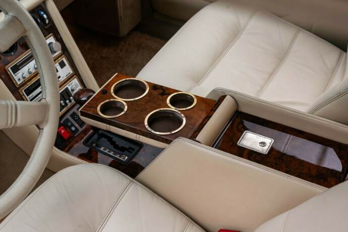 mercedes-benz-500-sel-bensin-1983-big-49