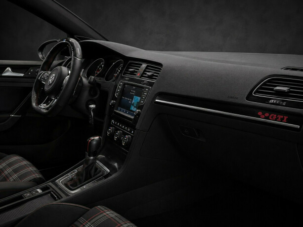 volkswagen-golf-bensin-2013-big-7