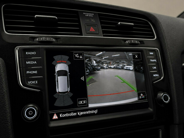 volkswagen-golf-bensin-2013-big-11