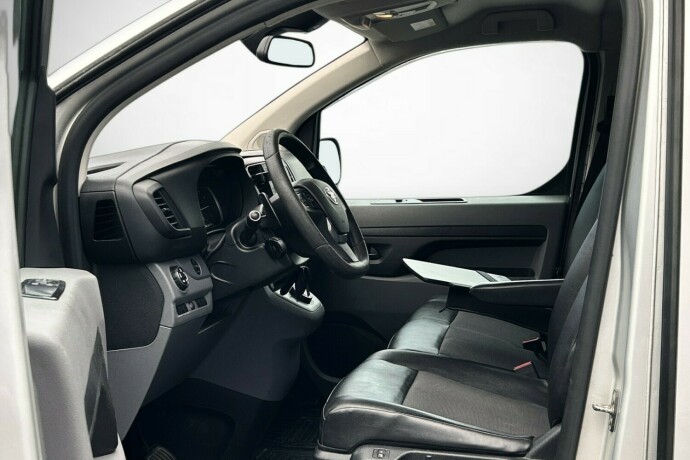 toyota-proace-diesel-2017-big-8