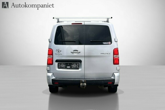 toyota-proace-diesel-2017-big-3