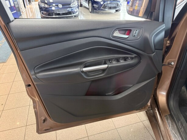ford-kuga-diesel-2014-big-9