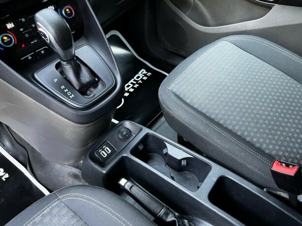 ford-transit-connect-diesel-2020-big-20