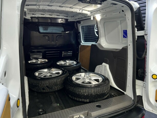 ford-transit-connect-diesel-2020-big-28