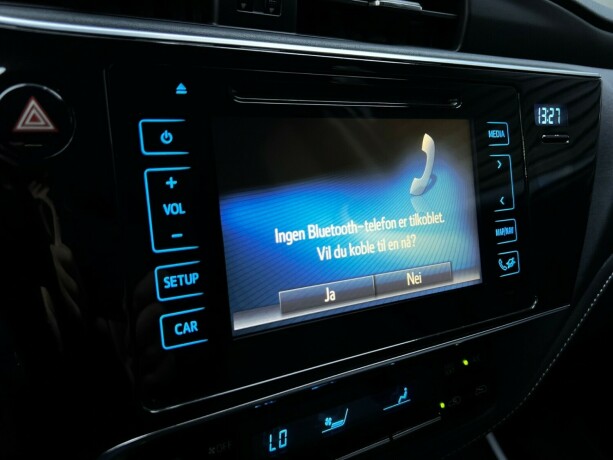 toyota-auris-elektrisitetbensin-2017-big-22