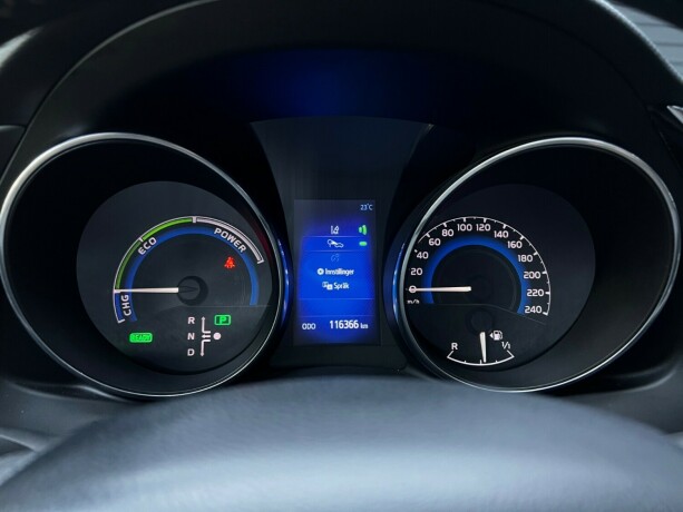 toyota-auris-elektrisitetbensin-2017-big-14