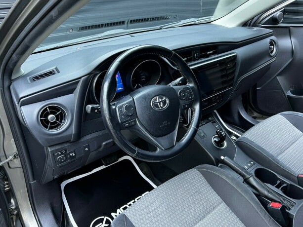 toyota-auris-elektrisitetbensin-2017-big-9