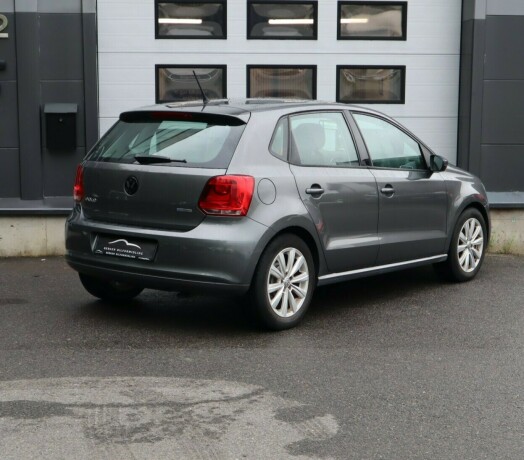 volkswagen-polo-bensin-2013-big-1