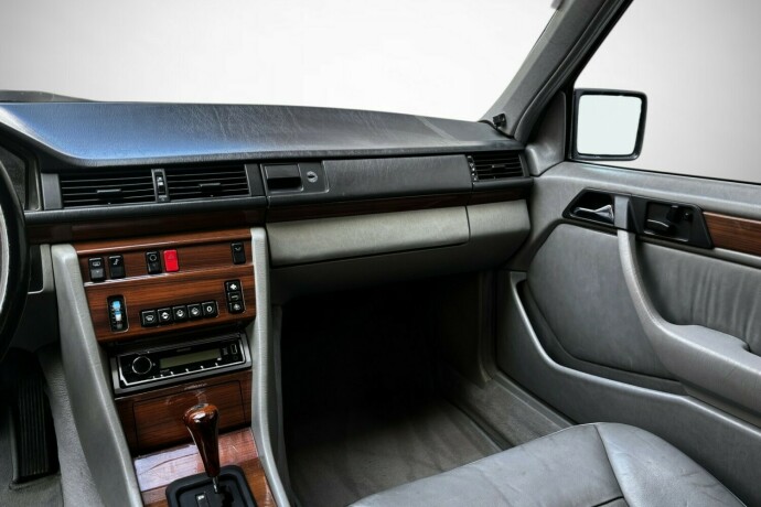 mercedes-benz-200-e-bensin-1991-big-24