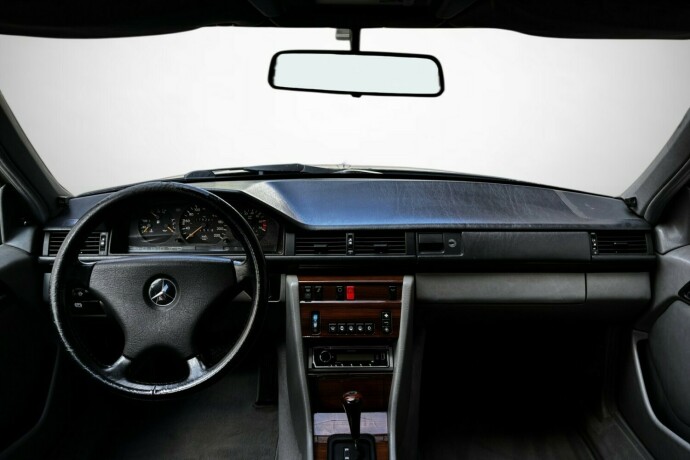 mercedes-benz-200-e-bensin-1991-big-26