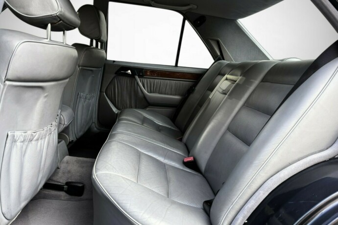 mercedes-benz-200-e-bensin-1991-big-25