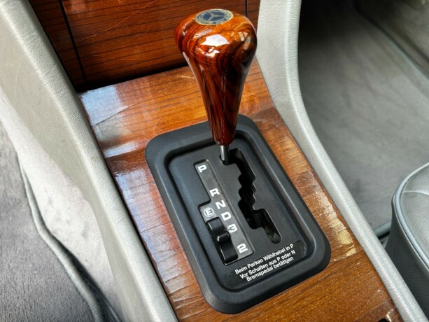 mercedes-benz-200-e-bensin-1991-big-21
