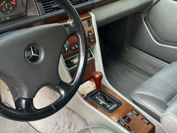 mercedes-benz-200-e-bensin-1991-big-19