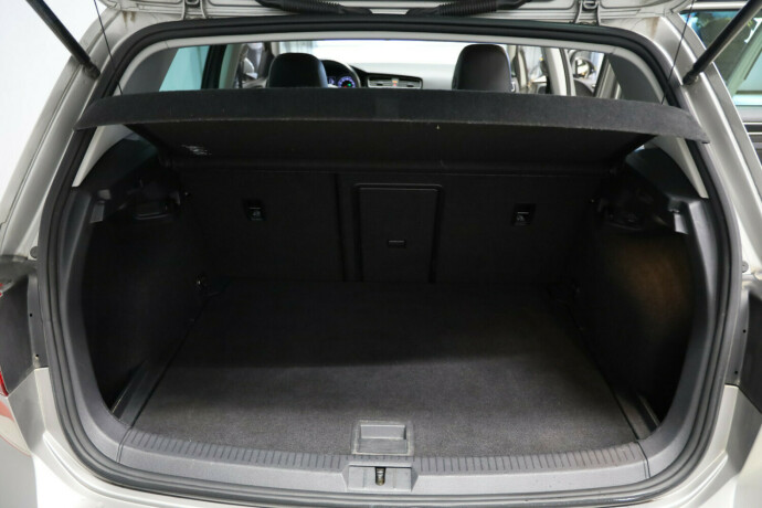 volkswagen-golf-bensin-2016-big-13