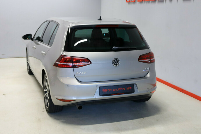 volkswagen-golf-bensin-2016-big-5