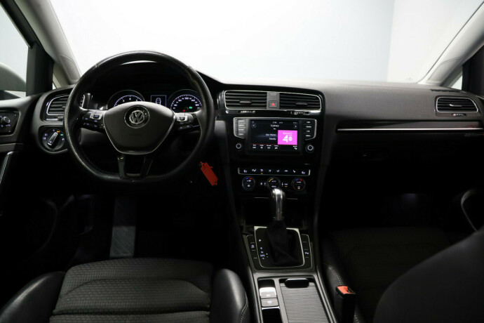 volkswagen-golf-bensin-2016-big-8