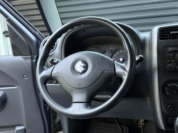 suzuki-jimny-bensin-2006-big-12
