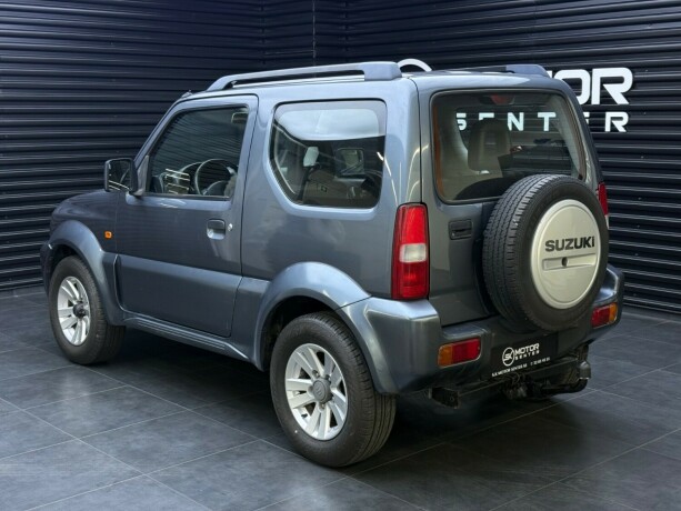 suzuki-jimny-bensin-2006-big-1