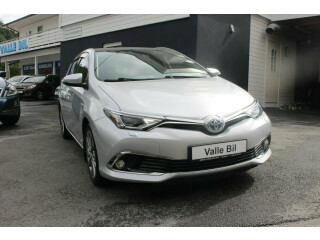 Toyota | Auris | Elektrisitet+bensin | 2017