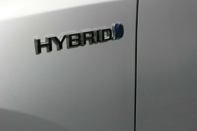 toyota-auris-elektrisitetbensin-2017-big-2