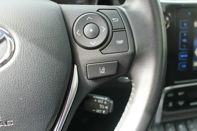 toyota-auris-elektrisitetbensin-2017-big-14