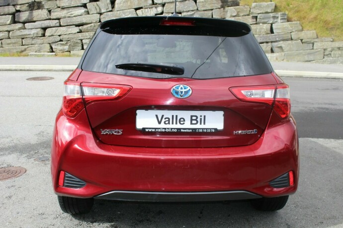 toyota-yaris-elektrisitetbensin-2017-big-4