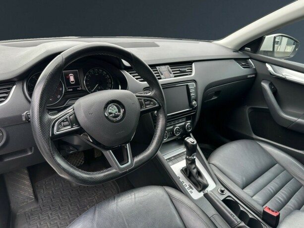 skoda-octavia-bensin-2015-big-11