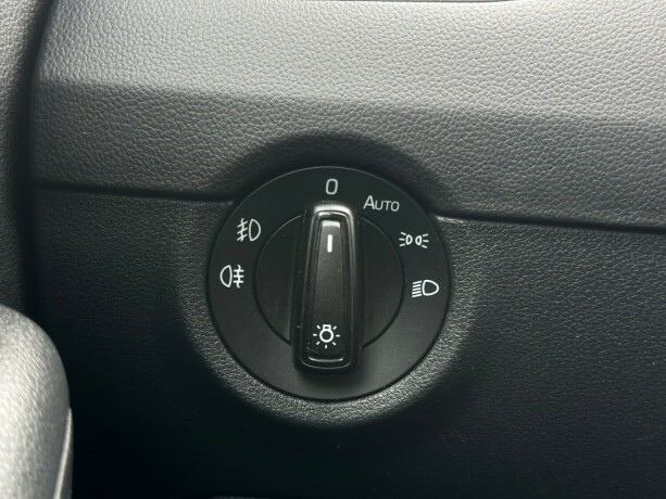 skoda-octavia-bensin-2015-big-35