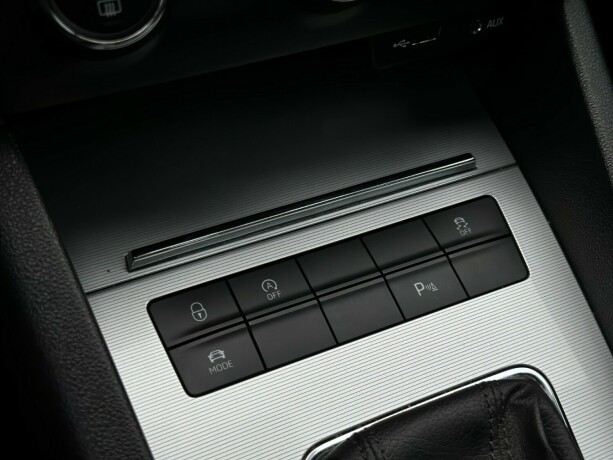 skoda-octavia-bensin-2015-big-21