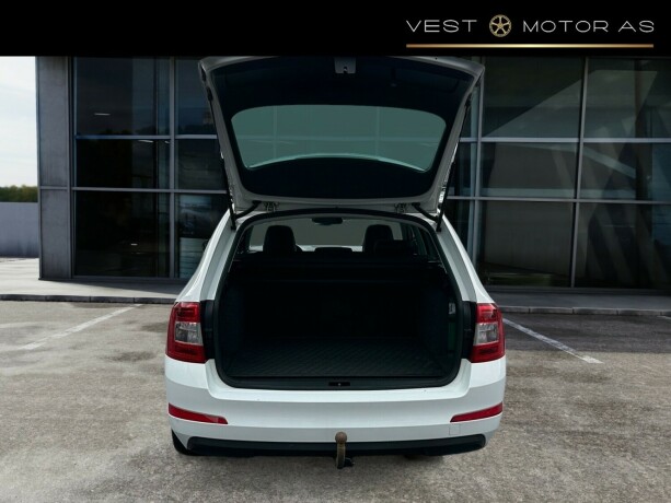 skoda-octavia-bensin-2015-big-6
