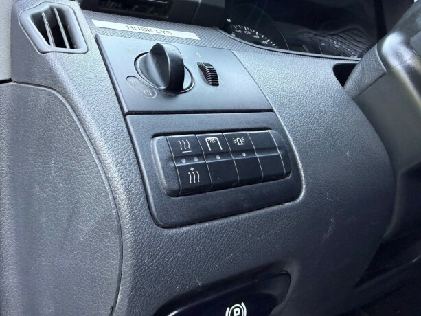 mercedes-benz-vito-diesel-2013-big-19