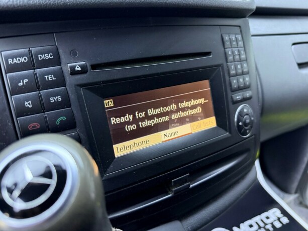 mercedes-benz-vito-diesel-2013-big-16