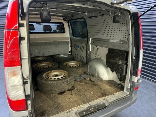mercedes-benz-vito-diesel-2013-big-27