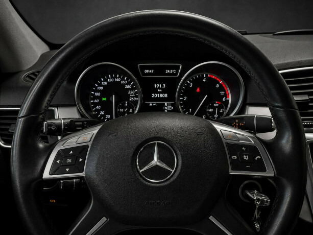mercedes-benz-ml250-diesel-2012-big-15
