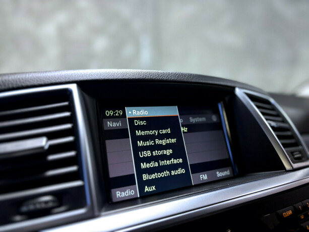 mercedes-benz-ml250-diesel-2012-big-12