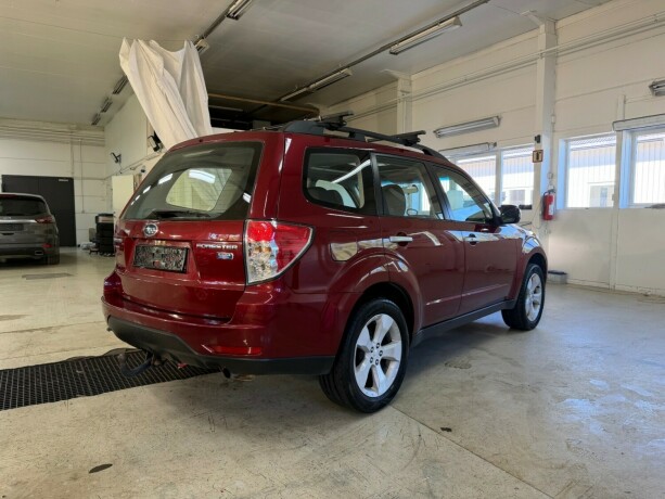 subaru-forester-diesel-2011-big-5