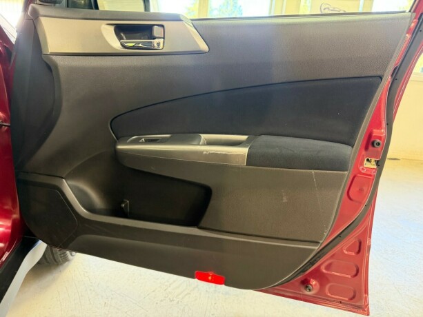 subaru-forester-diesel-2011-big-16