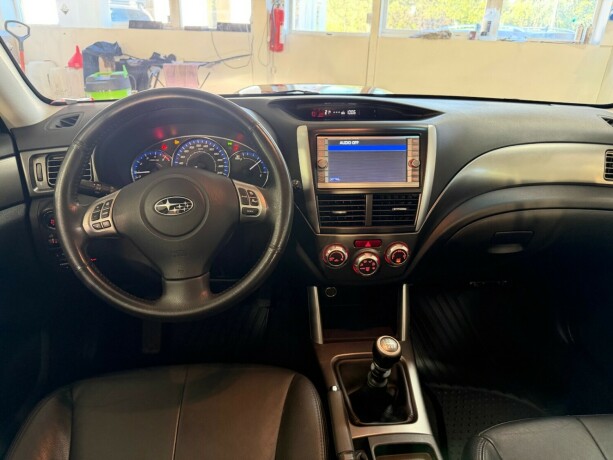 subaru-forester-diesel-2011-big-18