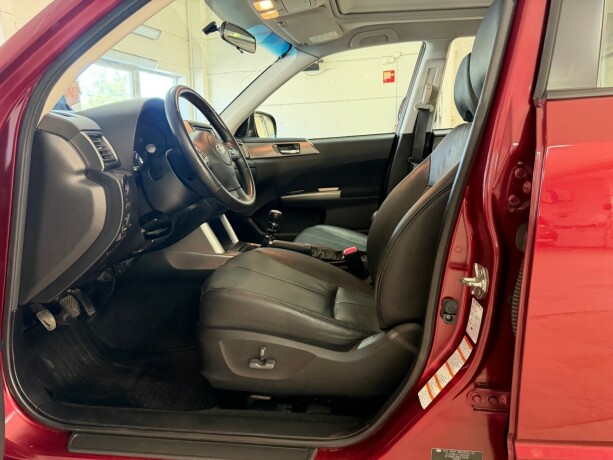 subaru-forester-diesel-2011-big-10
