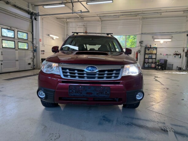 subaru-forester-diesel-2011-big-8