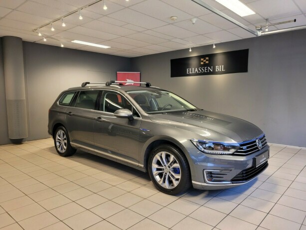 volkswagen-passat-elektrisitetbensin-2016-big-2