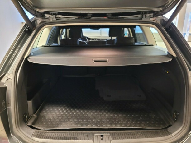 volkswagen-passat-elektrisitetbensin-2016-big-17