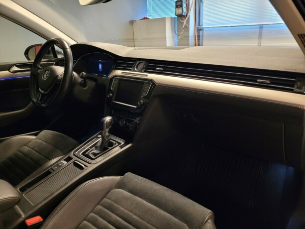 volkswagen-passat-elektrisitetbensin-2016-big-12