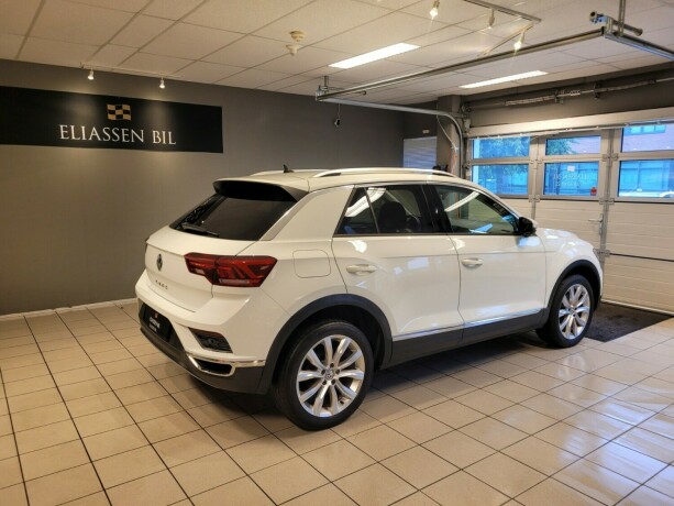 volkswagen-t-roc-bensin-2019-big-4