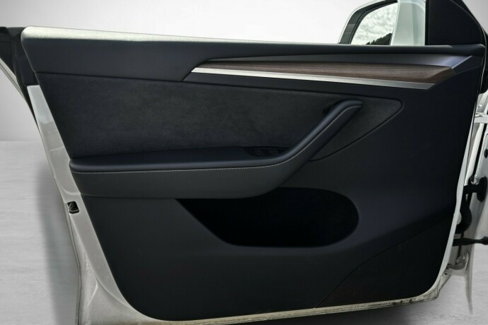tesla-model-y-elektrisitet-2023-big-12