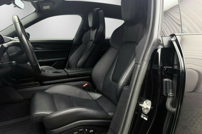 porsche-taycan-4-elektrisitet-2022-big-14