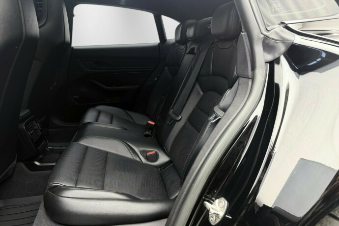 porsche-taycan-4-elektrisitet-2022-big-34