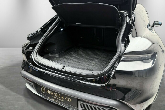 porsche-taycan-4-elektrisitet-2022-big-11