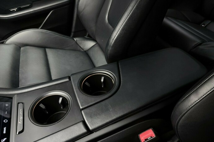 porsche-taycan-4-elektrisitet-2022-big-31