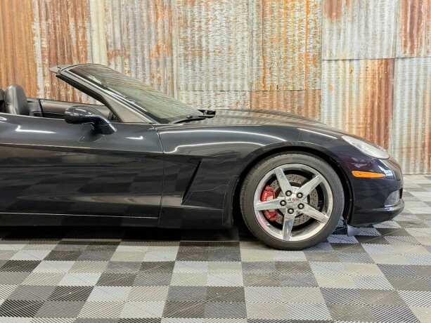 chevrolet-corvette-bensin-2006-big-3